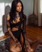 Проститутка Esme Wolfe